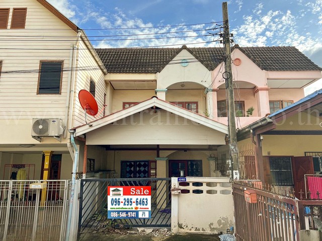P1ทาวน์เฮ้าส์ 2 ชั้น หมู่บ้าน ปากเกร็ด วิลเล็จ ติวานนท์ รีโนเวท พร้อมอยู่