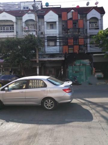 ขายอาคารพาณิชย์ 4 ชั้น ลาดพร้าว-วังหิน 49 ริมถนน ทำเลดีแหล่งชุมชน