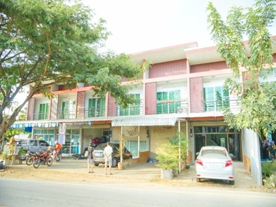 สยามทีวีอาคาร 2 ชั้น 2 คูหา 30 ตร.ว. ดิจิตอลสโตร์(ลำพูน) 400ม.