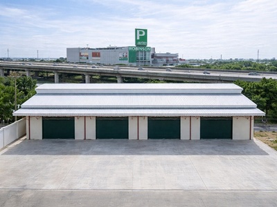 ใกล้ทางด่วนศรีสมาน โกดังให้เช่า 1 ห้องน้ำ และ โรบินสัน ศรีสมาน 1 