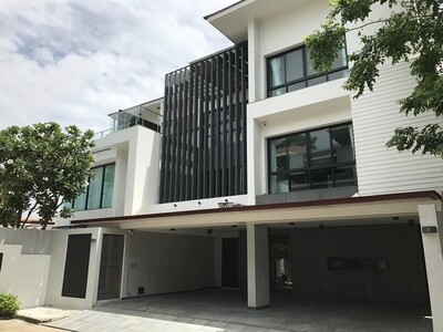 บ้านให้เช่าหมู่บ้านอิสระรามคำแหง เลขที่ 54 ตรงข้ามสนามกีฬาแห่งชาต