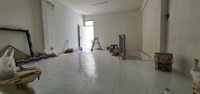 C3621 ให้เช่าและขายอาคารพาณิชย์ 3 ชั้นครึ่ง ซอยด่านสำโรง 62 รีโนเวทใหม่