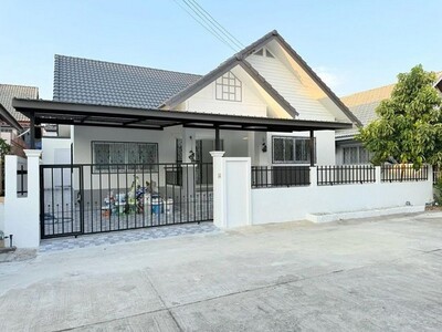 ขายบ้านเดี่ยว ชั้นเดียว รีโนเวทใหม่ ใกล้เทศบาลสุรศักดิ์ ศรีราชา
