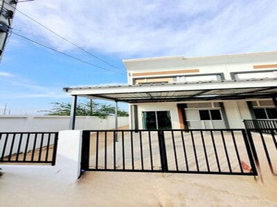 ทาวน์โฮมสวย! หมู่บ้าน LIO BLISS 3 บางนา-สุวรรณภูมิ หลังมุม ทำเลดี
