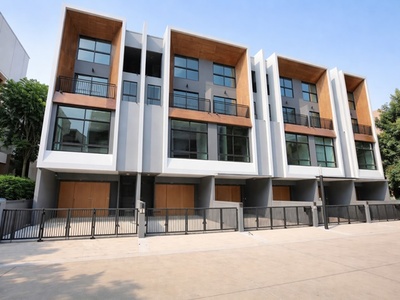  หลุดจอง  ถ.พัฒนาการ ใกล้ARLรามคำแหง 1.33กม.อ่อนนุช17 สุขุมวิท71