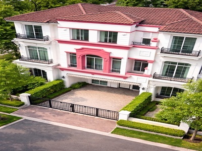 ใกล้ BTS ศรีลาซาล 900 ม.รพ.ศิครินทร์ 950 ม. ทาวน์โฮมหรู 3 ชั้น 3