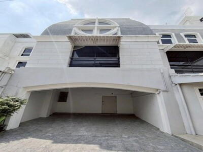 ให้เช่าทาวน์โฮม4ชั้น400ตร.ม.ย่านเอกมัยซอย12ทองหล่อซอยเจริญใจ