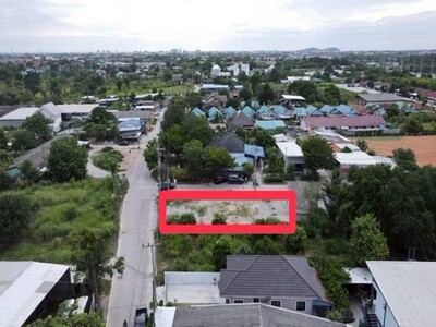 ขายที่ดินใกล้ถนนข้าวหลาม อ.เมืองชลบุรี จ.ชลบุรี . 130 ตรว.