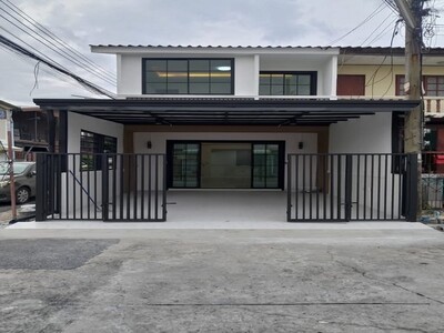 sss494 ขาย ทาวน์เฮ้าส์ 2 ชั้น หลังริม หมู่บ้าน บูรพา12 ดอนเมือง 