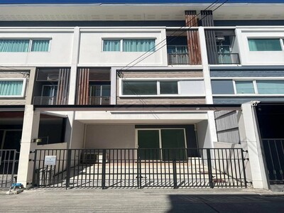 ให้เช่าทาวน์โฮม 3 ชั้น 3 ห้องนอน พาทิโอ PATIO บางนา-วงแหวน (ซ.เจโ