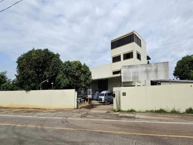  ให้เช่าโกดัง โรงงาน  2 ไร่ ย่านพระราม 5 บางใหญ่ นนทบุรี มีออฟฟิศ จอดรถหลายคัน มีบ้านพักคนงาน 10 ห้อง