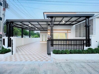 ขายบ้านสวย หมู่บ้านรัตนากร 11 โรงโป๊ะ ตะเคียนเตี้ย บางละมุง ชลบุร