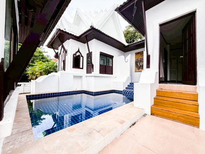 วิลล่าพร้อมสระว่ายน้ำส่วนตัว ใกล้หาดเฉวงและเซ็นทรัลสมุย 