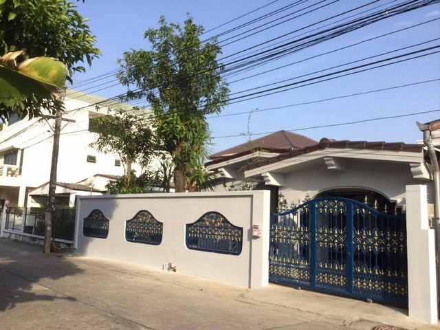 ให้เช่าบ้านเดี่ยวชั้นเดียว 50 ตรว. หมู่บ้านอมรพันธ์ 9 ลาดพร้าววังหิน74 เสนานิคม พร้อมเข้าอยู่