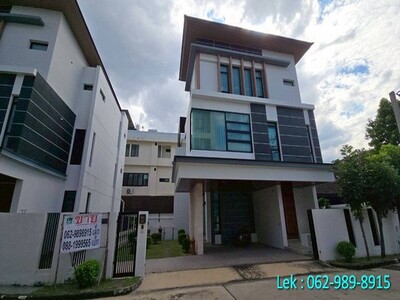 ขายบ้านเดี่ยวสร้างใหม่ 3 ชั้น – หมู่บ้านเกศินี วิลล์