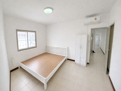 ร้านเซเว่นอีเลฟเว่น 80 ม. แม็คโคร วัดศรีวารีน้อย 32 ตรม. ทาสีใหม่