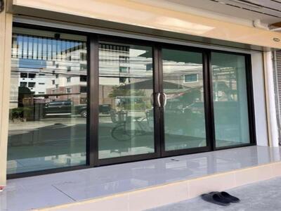 ให้เช่าโฮมออฟฟิศ 4 ชั้น  ลาดพร้าว ใก้ล รถไฟฟ้า สถานีลาดพร้าว 101