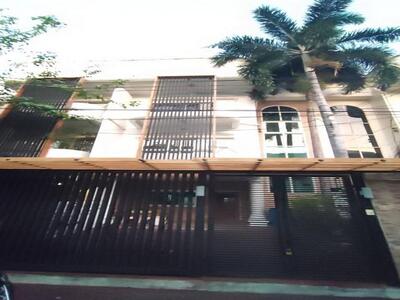 ให้เช่าทาวน์โฮม 3 ชั้น  ประดิษฐ์มนูธรรม 5 ลาดพร้าว เลียบด่วน