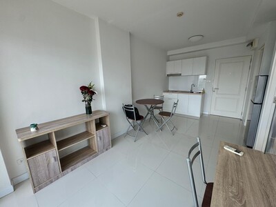 ตรงข้าม Central แจ้งวัฒนะ ส่วนกลางสุดอลังการ บรรยากาศร่มรื่นฟีลรี