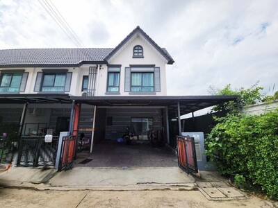 ขายทาวน์เฮ้าส์  หมู่บ้านโมดิวิลล่า พระราม 5-วัดพระเงิน 