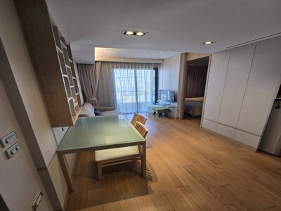 The Lumpini 24 safe nice