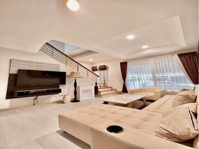 BH3534 ให้เช่าทาวน์โฮม 3 ชั้น บ้านกลางเมือง พระราม 9 - วงแหวน 