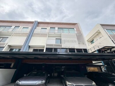 ขายโฮมออฟฟิศ 4 ชั้น เอกมัยรามอินทรา 