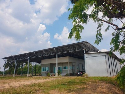 ดีลแรง! บ้าน-หัวมุม ที่ดินแปลงใหญ่ ตกแต่งพร้อมเฟอร์ฯ