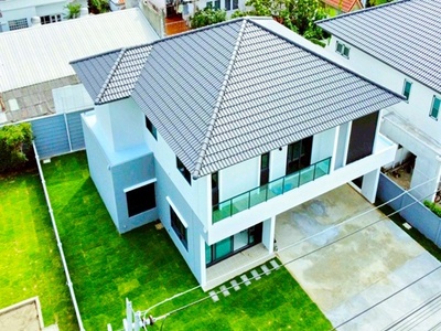 เหมาะอยู่อาศัย บ้าน 2 ชั้น 4นอน 5น้ำ รร.นานาชาติ Harrow 800 ม. 