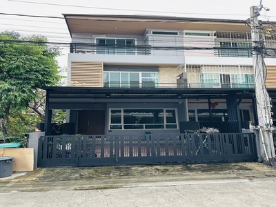 ให้เช่าทาวน์โฮม 3 ชั้น หลังมุม 4 ห้องนอน โพธิ์แก้วเพลส ลาดพร้าว 1
