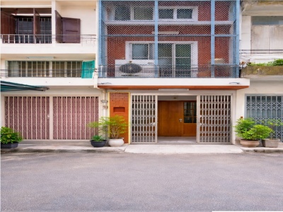 ถนนเพชรบุรี1 BTSราชเทวี650 ม.ให้เช่าอาคาร 3 ชั้น 3แอร์  3นอนใกล้ 