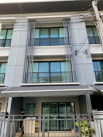 ขายบ้าน ทาวน์โฮม 3 ชั้น หมู่บ้านบ้านกลางเมือง รัตนาธิเบศร์ บ้านสวยตกแต่งครบ พร้อมอยู่ เดินทางสะดวก 