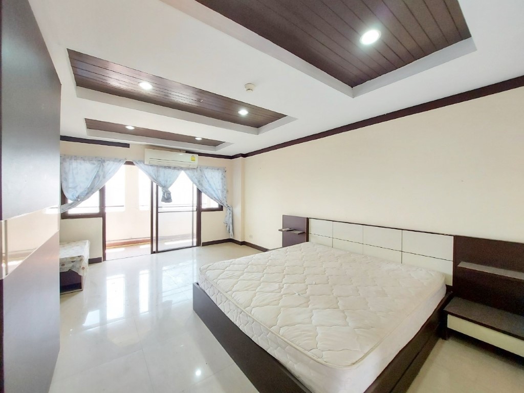ห้องชุด Ratchada Terrace  36 SQUARE METER 1390000 B. ใกล้ พหลโยธิน 24 ราคาคุ้ม ทำเลดี ใจกลางเมือง ขายราคาถูก