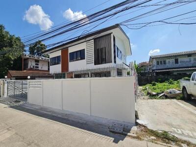 ให้เช่าบ้าน 2 ชั้น ย่านโชคชัย 4 ลาดพร้าว-วังหิน เสนานิคม ใกล้เลีย
