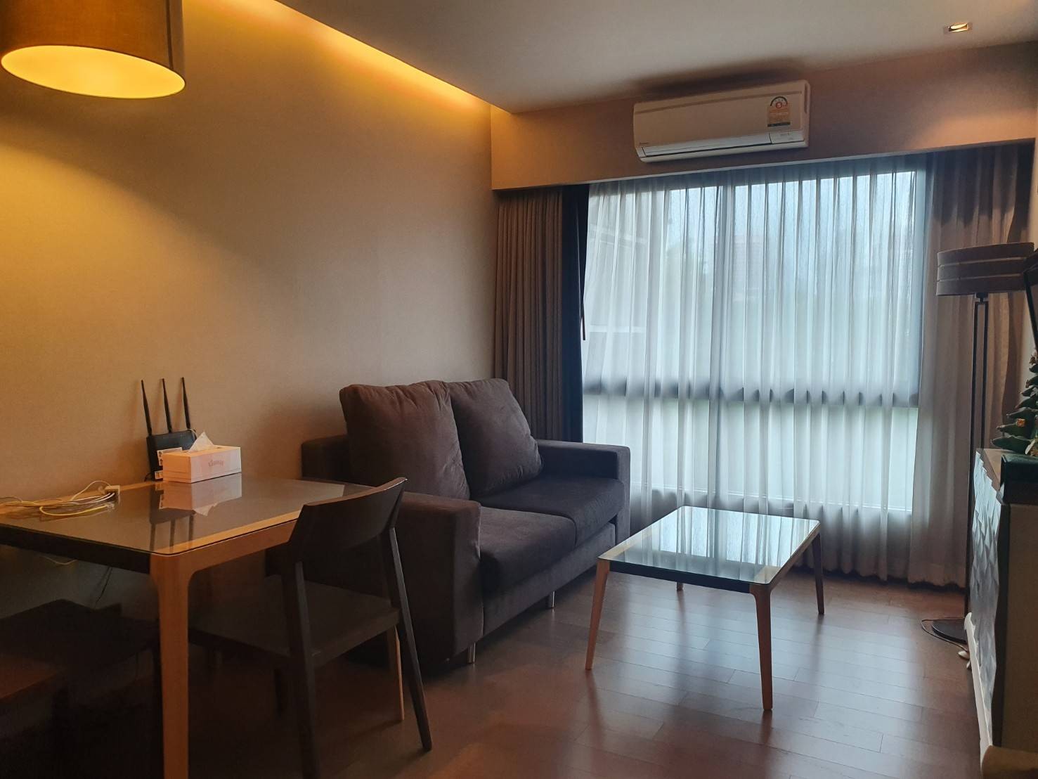 Room for Rent Tidy Thonglor condo 42Smq 1 Bedroom Heart of Thonglor 16K per Month 