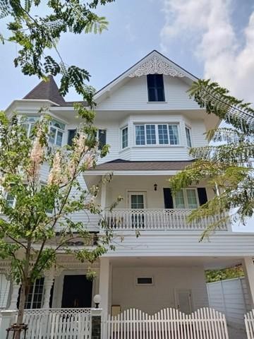 PB4288 ให้เช่าบ้านเดี่ยว สไตล์ยุโรป โครงการ แฟนตาเซีย วิลล่า บางนา ซอยบางนา-ตราด33 เนื้อที่ประมาณ 70 ตรว. พร้อมเฟอร์นิเจอร์ครบทั้งหลัง