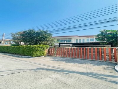 ขายบ้านเดี่ยว เนื้อที่ 86 ตรว.หมู่บ้าน เลอ นีโอ 2 ศรีนครินทร์