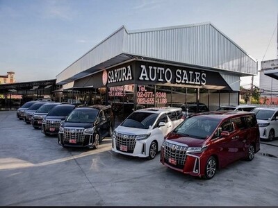 โชว์รูมพร้อมที่ดิน ติดถนนประเสริฐมนูญกิจ ตั้งอยู่บนทำเลทอง 