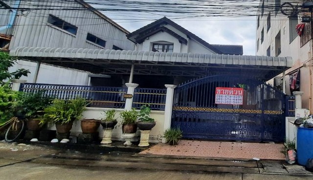 ขายบ้านเดี่ยว 2 ชั้น เนื้อที่ 56 ตรว. ซอยจามร ก. (ลำลูกกา 4) บ้านสั่งสร้าง รากฐานมั่นคง ขายไม่แพง 