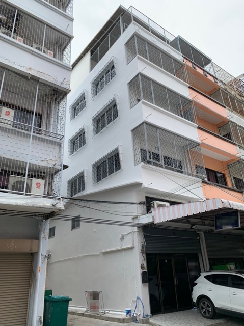 BRTสาทร ตลาดวัดแขก  ให้เช่าอาคารพาณิชย์ เซ็นต์หลุยส์ 4.5ชั้น 5นอน 6น้ำ 1จอดรถ 1แอร์ 16ตรว. 280ตรม.