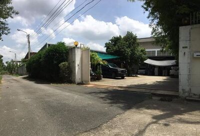 JJ72  ขายที่ดินพร้อมสิ่งปลูกสร้าง 200 ตร.ว. ซอยนาคนิวาส 48 แยก 16