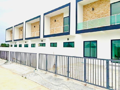 รร.วัดบ้านหีบ 1.8กม. 2ชั้น 26ตร.วา โลตัส นิคมโรจนะอยุธยา 2กม. 