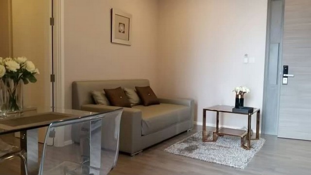 The Room Sukhumvit 69 spacious clean 11th floor BTS Phra Khanong