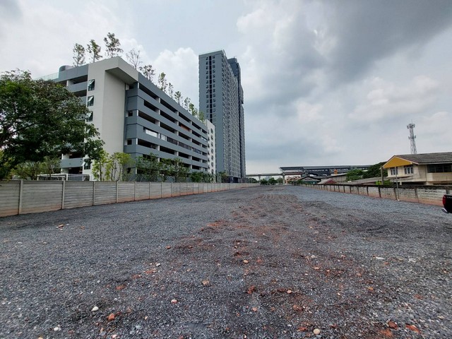 ขายที่ดินเปล่า ถมแล้วทั้งแปลง 4-0-7 ไร่  พื้นที่สีแดง มีนบุรี ตรงข้ามเยื้องไทวัสดุ