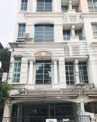 ให้เช่าทาวน์โฮม4ชั้น บ้านกลางเมืองพระรามเก้า-ลาดพร้าว  เนื้อที่ 50ตรว ตกแต่งสวย ใกล้ทางด่วนศรีวรา