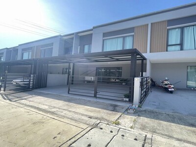 ให้เช่าทาวน์โฮม 2 ชั้น 3 นอน Pleno สุขุมวิท-บางนา 2ใกล้เมกะบางนา