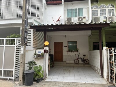 ขายบ้านทาวน์เฮ้าส์ 2 ชั้น หมู่บ้านศิรินเทพ ทาวน์เฮ้าส์ ซอยหัวหมาก
