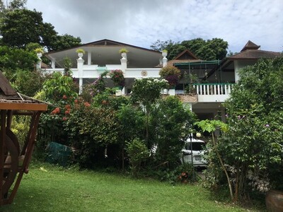 ขายที่ดินพร้อมบ้าน และอาคารสำนักงาน 3 ชั้น  จังหวัดภูเก็ต 