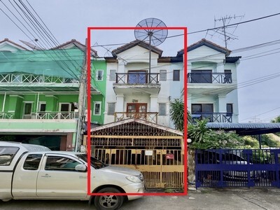 ขาย ทาวน์โฮม 3 ชั้น 4 ห้องนอน ในซอยจรัญฯ75 รีโนเวทไม่เยอะ 