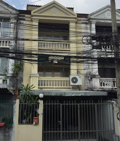 HR 5610 ให้เช่าทาวน์โฮม 3 ชั้น ซอยลาดพร้าว 41 ลาดพร้าว ใกล้ตลาดภาวนา